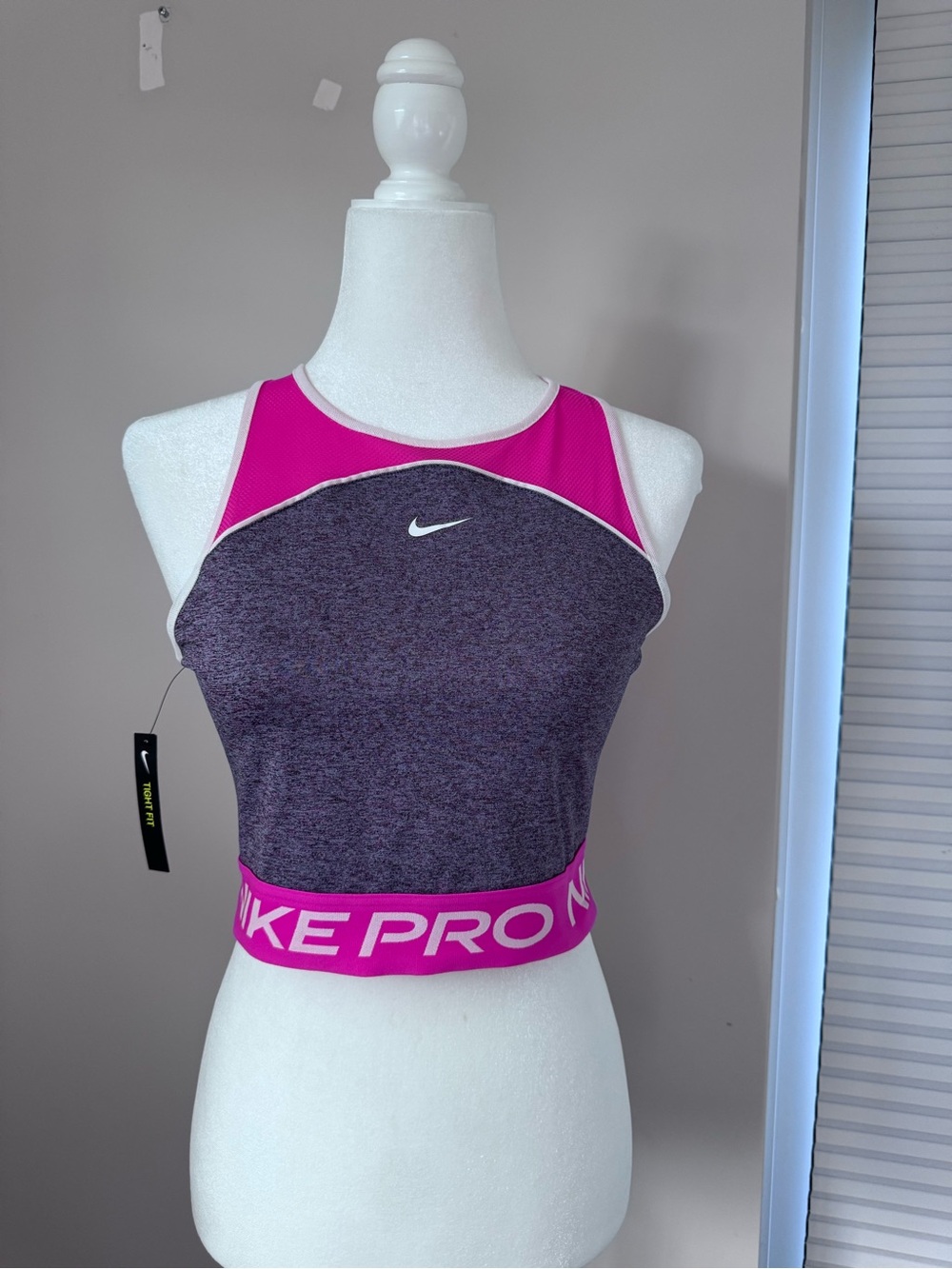 NWT Nike Pro Dri-FIT Cropped Tank Top Grey Pink M CJ3646-424